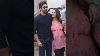 pregnancy time bollywood actress with husband #bollywood #love #thecelebrity #pregnancy #coupletime