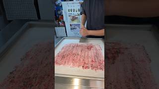 Strawberry Oreo iron plate ice cream that you must eat at Noryangjin Station in Seoul!!!