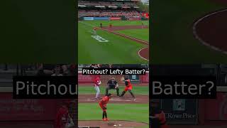 Elly De La Cruz Steals Third Like a Blur #ellydelacruz #mlbshorts