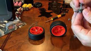 SunFounder PiCar-V 2.0 assembly and demo