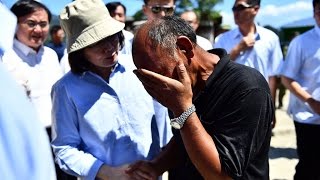 20160925 總統探視武陵戒治所安置鄉親、勘察紅葉村土石流、愛國蒲活動中心安置及愛國蒲部落土石流之情形