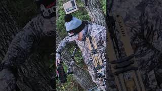 New Buck?  #deerhunting #hunting #deer #bowhuntingwhitetails #bigbucks #redmoon