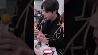 why tae😂 | #bts #btseating #eatwithbts #jin #v #kimtaehyung