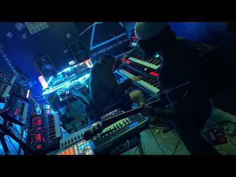 21/10/2020pt2 Jam with Dave and George (Roland tr8s rc505 tb3 jdxa jdxi korg Kross2 volca microkorg)