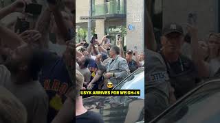Oleksandr Usyk arrives in Rolls Royce 🔥 #shorts