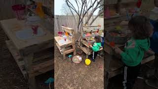 #outdoorplay #outdoorfun #makebelieve #kidsplay #mudkitchen #getoutside