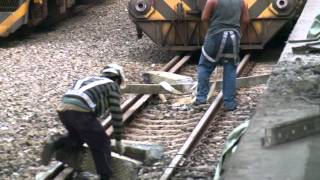 2013.6.8  臺鐵 基隆車站  基隆市政府人行陸橋倒塌事故 搶修紀錄