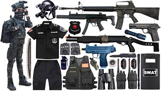 Unpacking special police weapon toy set, M16A4 automatic rifle, MP5 submachine gun, tactical helmet