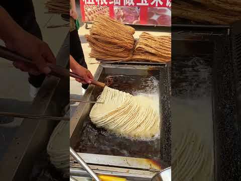 A traditional snack from northern China—"Sanzi" #streetfood #chinafood