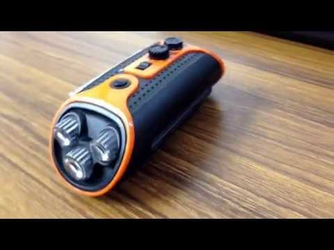 手動充電式ラジオ兼ライト
