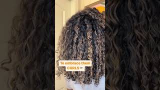 🚨This is your sign! #tuesday #tuesdaymotivation #tuesdaytip #embraceyourself #curls #shorts #hair