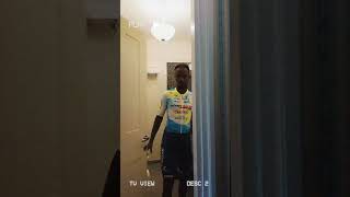 BINIAM GIRMAY REVEALS NEW KIT SPECIAL GIRO 🩵💛  #cycling #giro