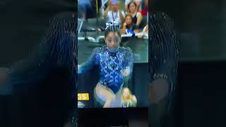 #gymnasts : #simonbiles can't stop #makinghistory