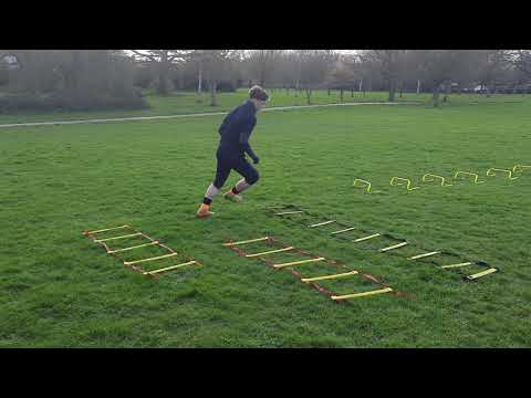 CHIGWELL FC DEVELOPMENT TEAM   QUICK FEEET