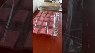 Let's package my personal favorite soap I use every day- everywhere 😘