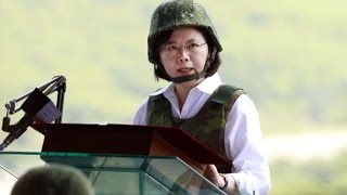 VOA连线郑继文: 模拟大陆攻台 蔡英文视察汉光军演