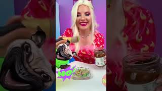 😳 DU MAQUILLAGE COMESTIBLE À L'ÉCOLE ! LE CHIEN ADORE ! #animauxdrôles #maquillage #école #ytshorts