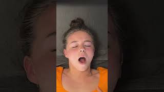 Orgasmic Neck Crunch #chiropractor #asmr #chiropractic #dubai #munich #istanbul #medicine