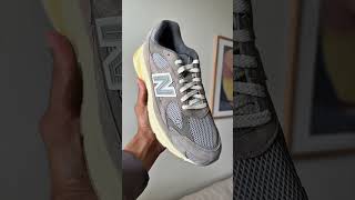 Is this THE BEST New Balance shoe of the year? New Balance 2010 Grey Day