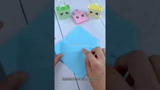 Making Mini carrybag with paper | @TRICKSVERSE | #papercraft | #trending | #shorts