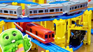 【プラレール】りったいこうさ(立体交差)がカッコイイ！いろいろなでんしゃ(電車)がせんろ(線路)をすすむレイアウトをつくってはしらせたよー！【新幹線(しんかんせん)】【Playing Plarail】