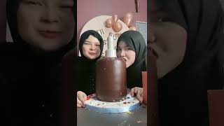 Mukbang kue  🤮🤮🤮 #shorts #imgetlose #nabila#makan  #mukbang #kue