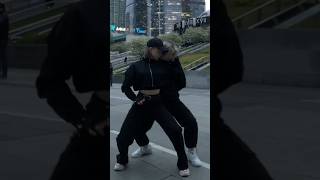 #korea #tiktokvideo #danceduet #koreantiktok #kpop #trending #kpopdance #bouncewhenshewalk