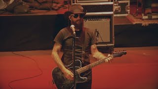 Cody Jinks - Cast No Stones (Live at Red Rocks)