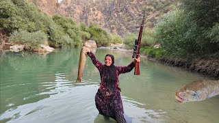 🌊 The adventures of Ms. Kulthum by the wild river. Amazing catch💪
