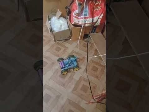 I Built an Obstacle Avoidance Robot Car! 🤖🚗 #Robotics #TechShorts #DIYRobot