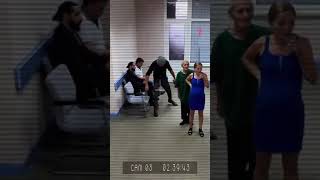 The cleaner supported the pregnant woman  #FabiosaKindness #Fabiosa #pergant #kindness #fyp #like