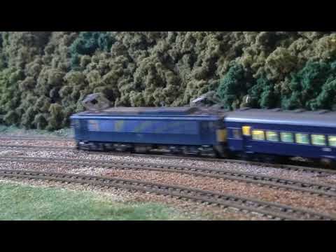Kato 3058-1 EF62 精密加工　急行越前フル編成　上野～横川～軽井沢間　走行動画