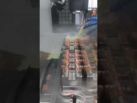 CNC machining center #cnc加工中心 #機械加工制造