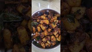 #Day11 #schoollunch #keeraikadayal #potatofry #pomegranate #boiledchanna #homemadefood #cookingvideo