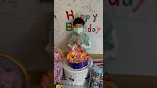 李鈞豪hugo6歲大班在東森yoyo新豐幼稚園慶祝Hugo6歲生日吹蠟燭切蛋糕-2021年11月16日