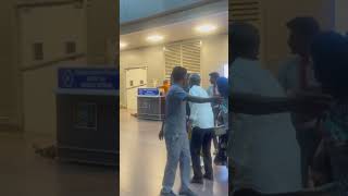 Ajithkumar  😎 and his family  #chennaiinternationalairport #ajith #ajithkumar #shalini#behindwoods