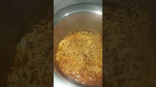World's 🌍 best dry Maggie 🍝😋#YouTubeshots#motivation#explore#viralvideo #maggirecipe#viralplzz#viral