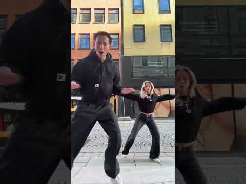 Try the dance and tag me!!! I want to see YAAAAALL 🪩❤️‍🔥 @Aleksandra Schjølberg  dc:@Reno Andersen