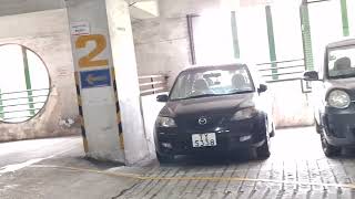 元朗大橋街市好順福大廈停車場2樓2個不准駛入