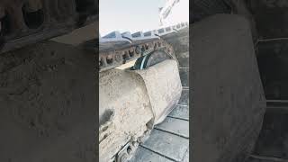 320c broken track links