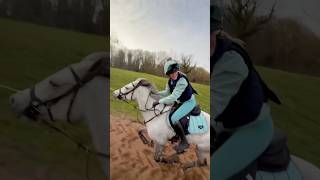 Pony holiday with friends 🐴🏝️🎉 New vlog going live today! 🥳