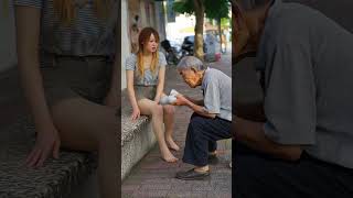 靴下を嗅いで倒れるおじちゃん🤣#shorts