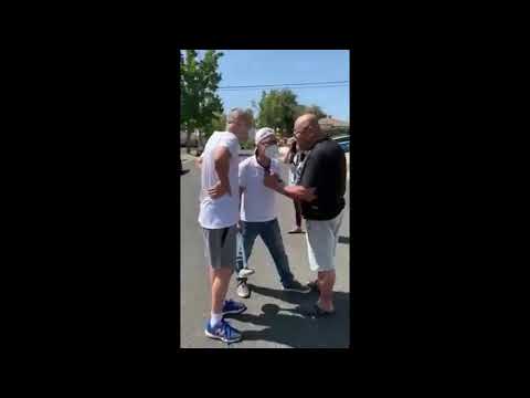 蚂蚁帮锅（郭）卫兵在盲流子家门口聚集辱骂，盲流子被蚂蚁帮围攻暴打倒地！盲流子和郭文贵（锅瘟鬼）之间的恩怨是怎么回事？