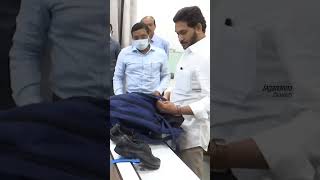 that's ysjagan.#trending #viral #memes #andhrapolitics #shorts #videos #cmysjagan #cbn #likeforlike