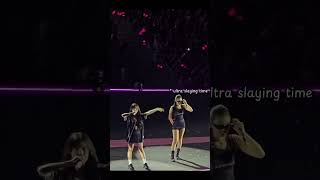 Jenlisa so cute 😭#Jennie#lisa#jenlisa#blackpink#blink #jump#jisoo#rose#deadline#deadlineworldtour