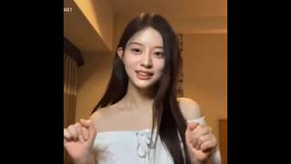Minju dubbing Wonhee's voice 💀 #ILLIT #wonhee #minju #shorts