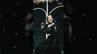 Pretty Bride dances to #makhna #bridedance#sangeetdance #weddingdance #theneverendingdesire