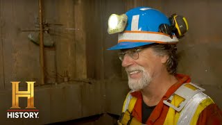 Gary Hits Metal in the Mud—But It Isn’t What They Hoped (S10) | The Curse of Oak Island