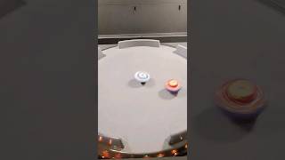 Takara Tomy Xiphoid Xcalibur VS Guilty Longinus | 🔥🔥 #beyblade #takaratomy #beybladebattle
