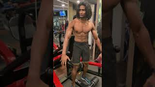 Flex❤️‍🔥 #postworkoutpump #chestday #coachnilan #fitwithnilan #hotmodel #beachmodel #volleyball #so